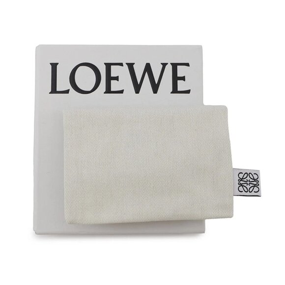 LOEWE Knot Coin Card Holder Shiny Nappa Calf Leather Light oats CEM1Z40X04 - Picture 9 of 9